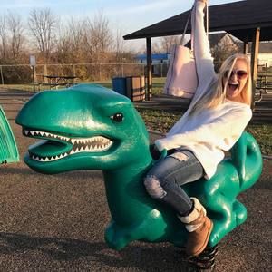 Meet your Posher, Danielle